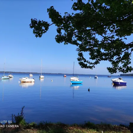 2 Etoiles La Tete Dans Les Pins Les Pieds Dans L Eau, Climatise Apartman *