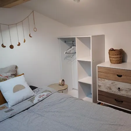 Cocon La Tete Dans Les Pins Les Pieds Dans L Eau, Climatise Apartment *